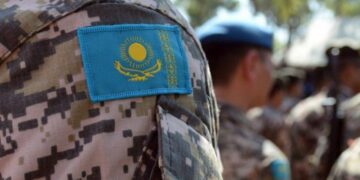 Призывник выпал из окна военкомата в Уральске
