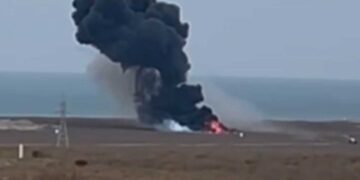 Пассажирский самолет потерпел крушение в Актау