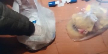 Семейную пару задержали по подозрению в незаконном изготовлении и хранении наркотиков