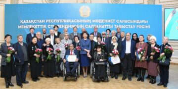 Аида Балаева призвала интеллигенцию продвигать национальные ценности, определенные Президентом