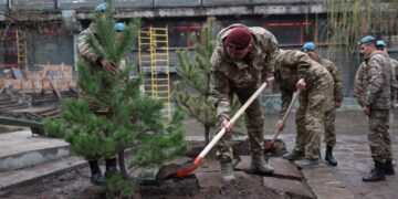 80-летие Победы: министр обороны дал старт посадке деревьев