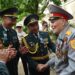 В Таразе военнослужащие организовали парад Победы для фронтовиков