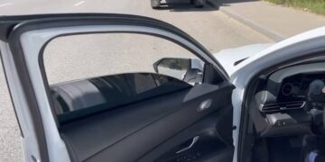 Полицейские остановили авто с незаконной тонировкой в Алматы