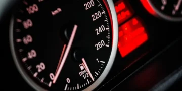 Кот в мешке: способы выявить скрученный пробег при покупке авто