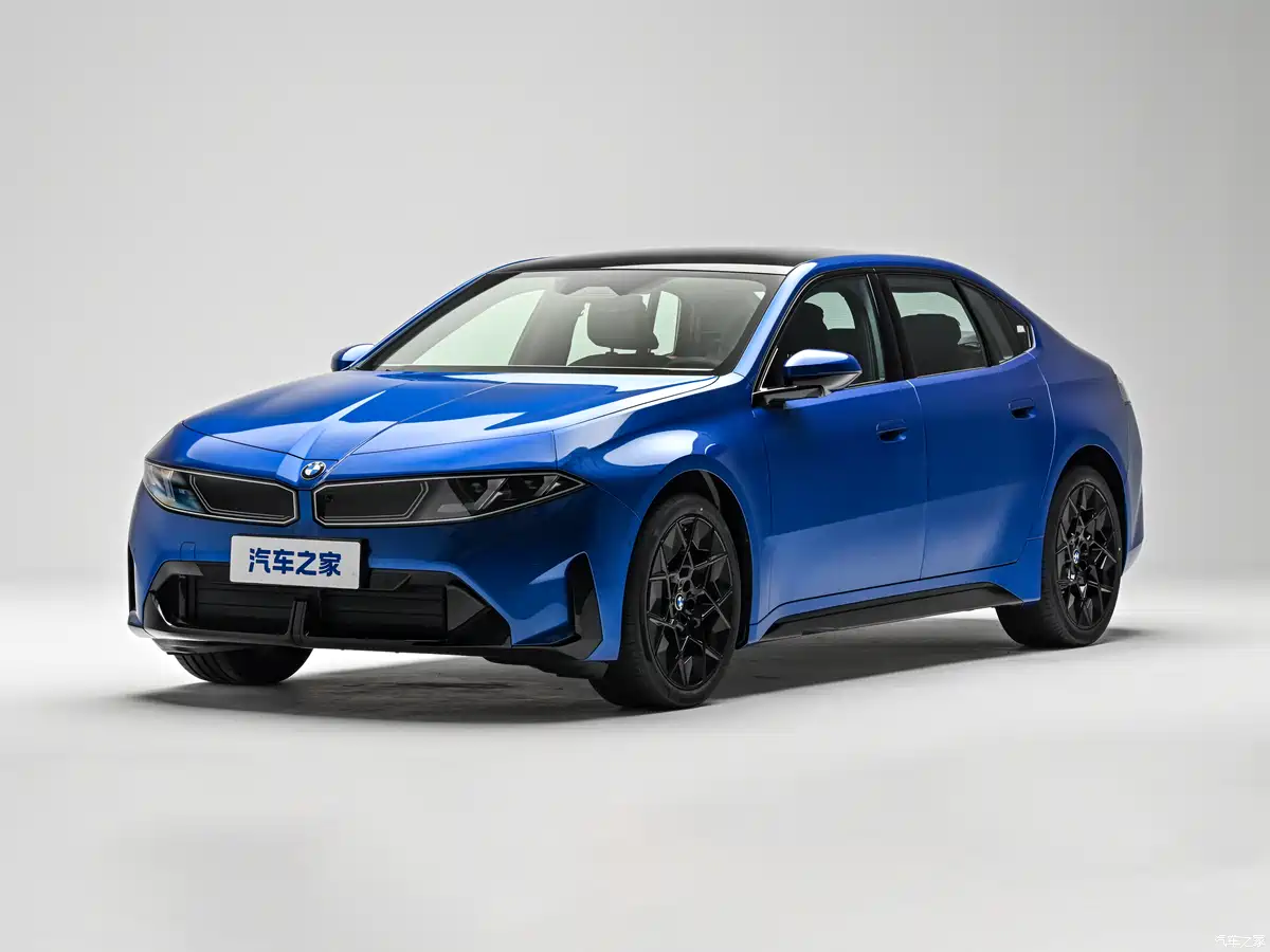 Новый BMW 3 Series впервые показали без камуфляжа