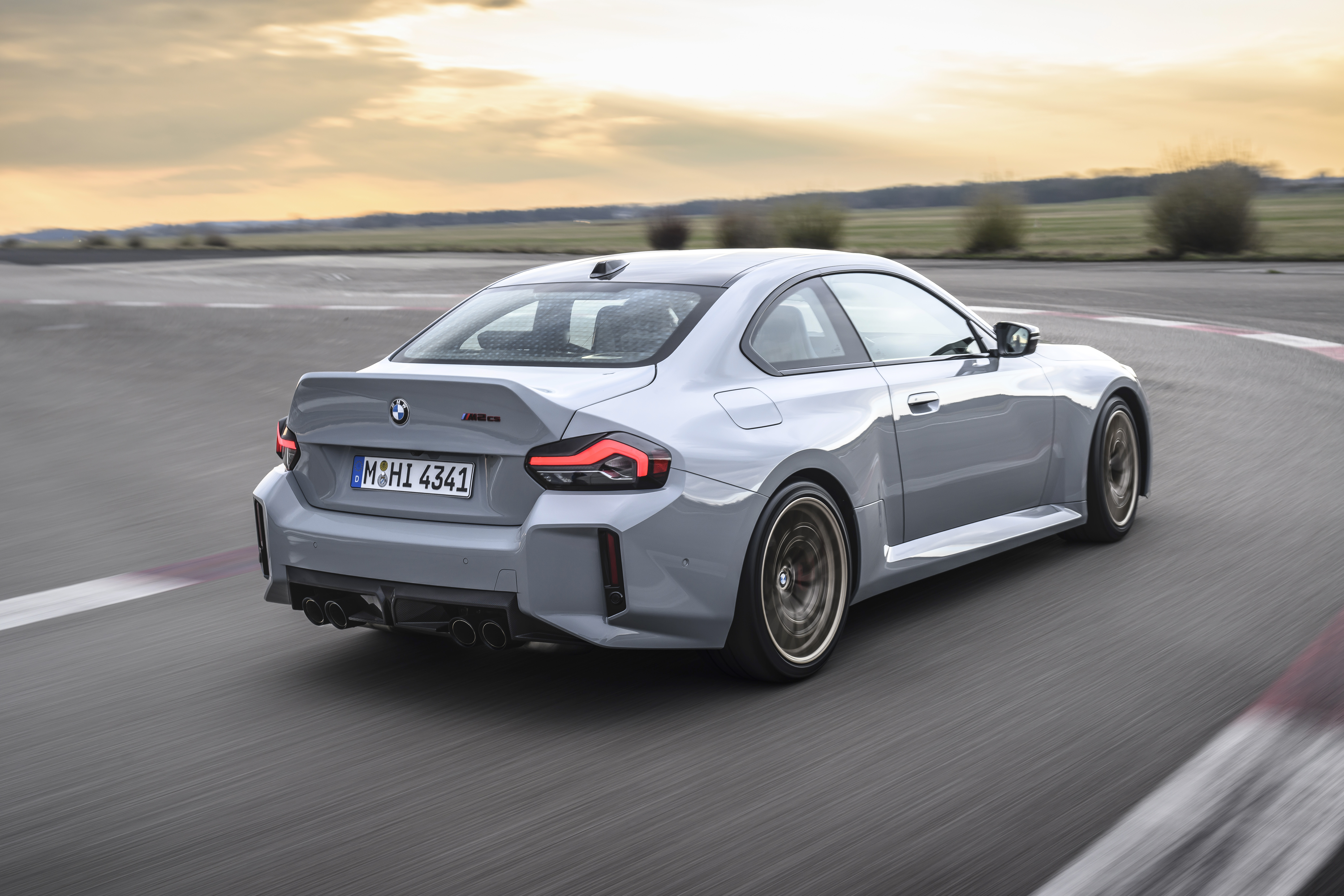 BMW M2 CS G87 — официальное фото 10