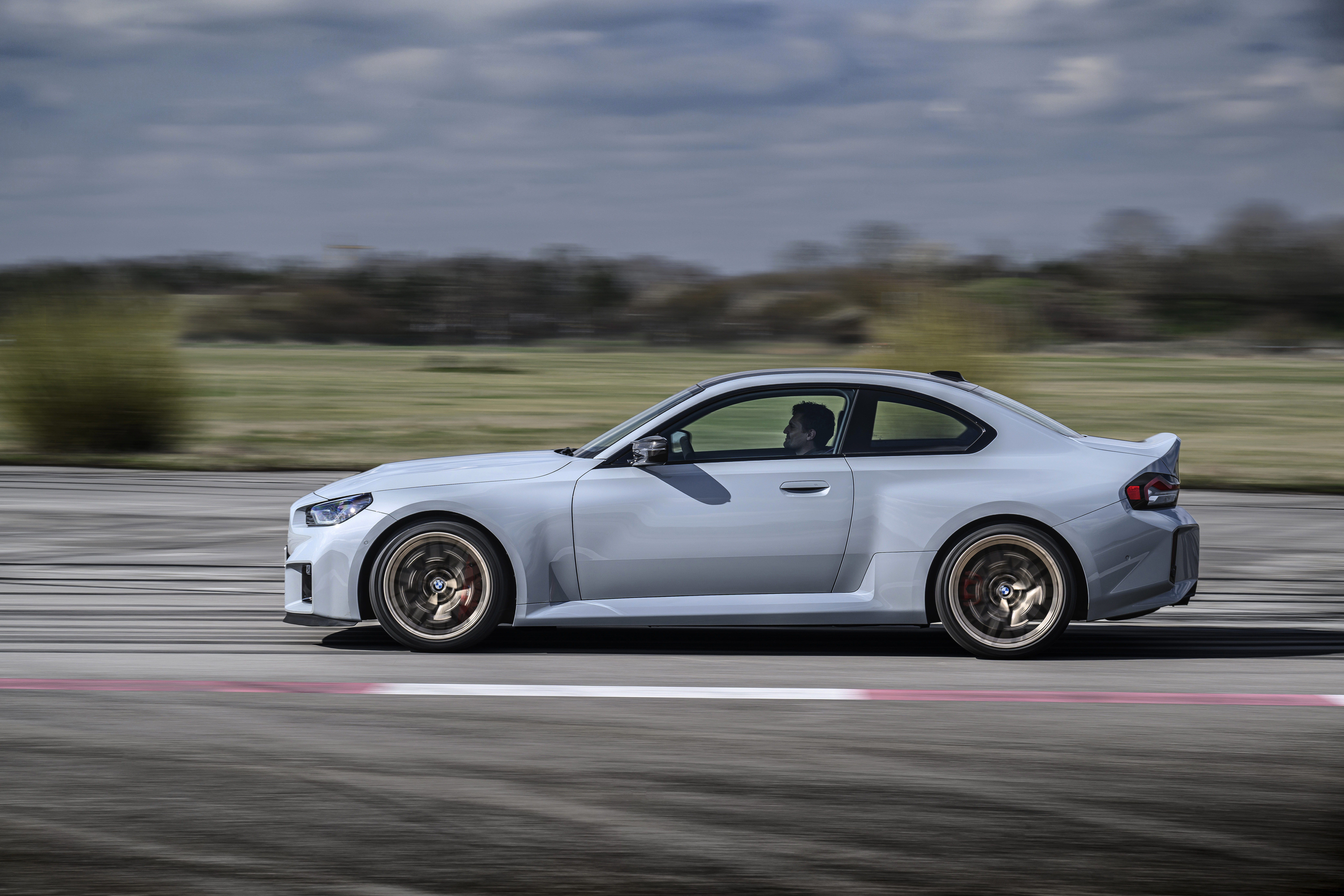 BMW M2 CS G87 — официальное фото 13