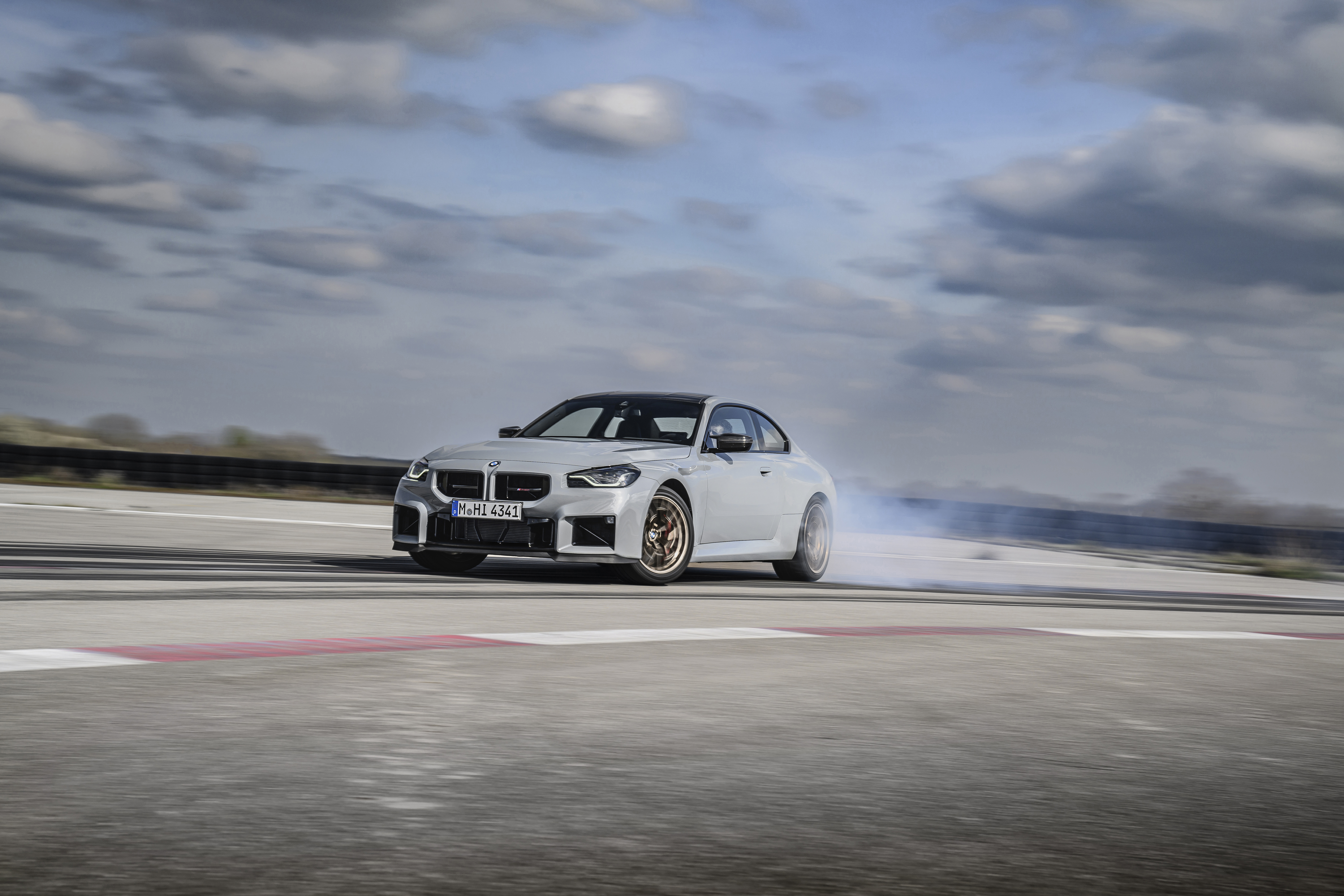 BMW M2 CS G87 — официальное фото 14