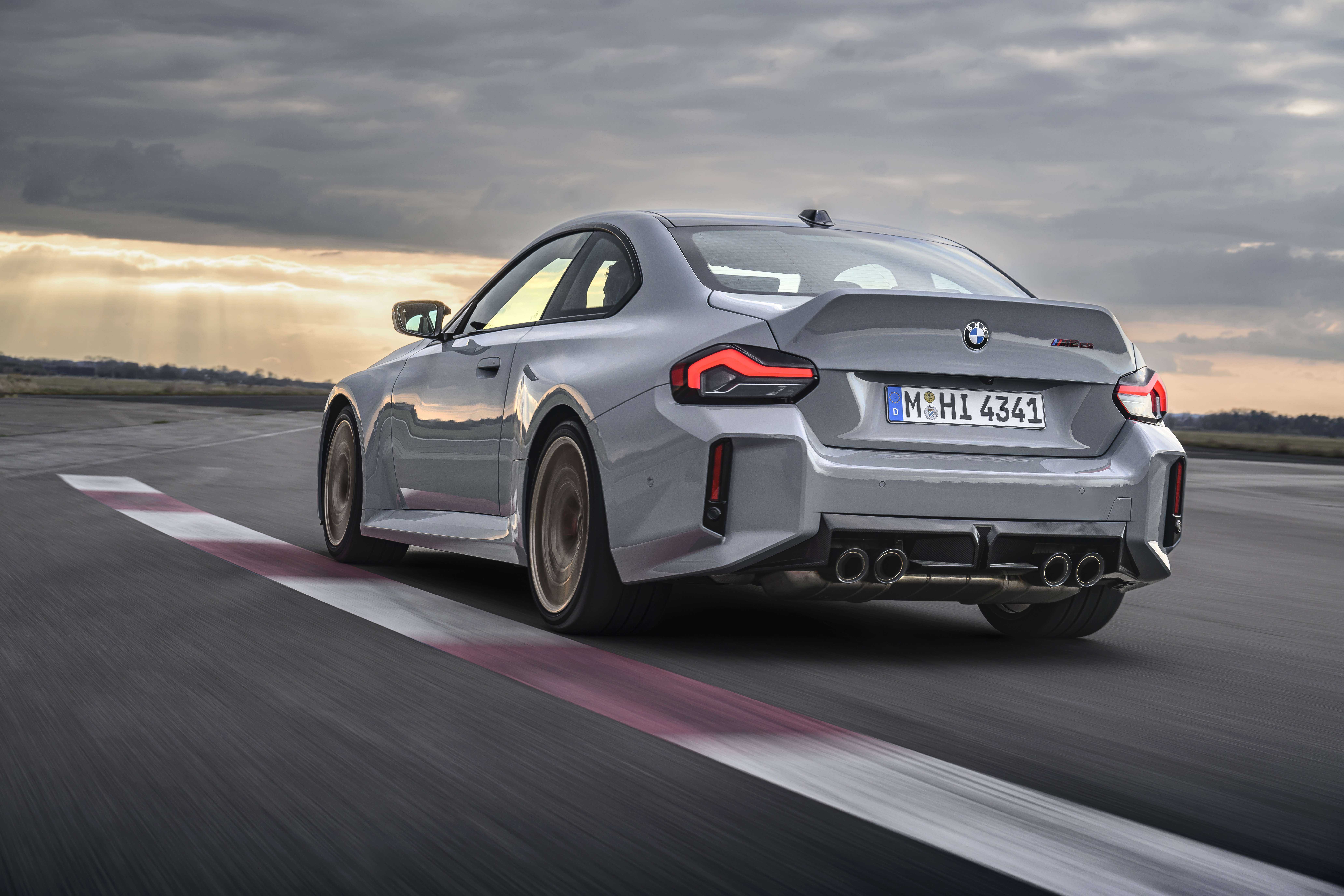 BMW M2 CS G87 — официальное фото 7