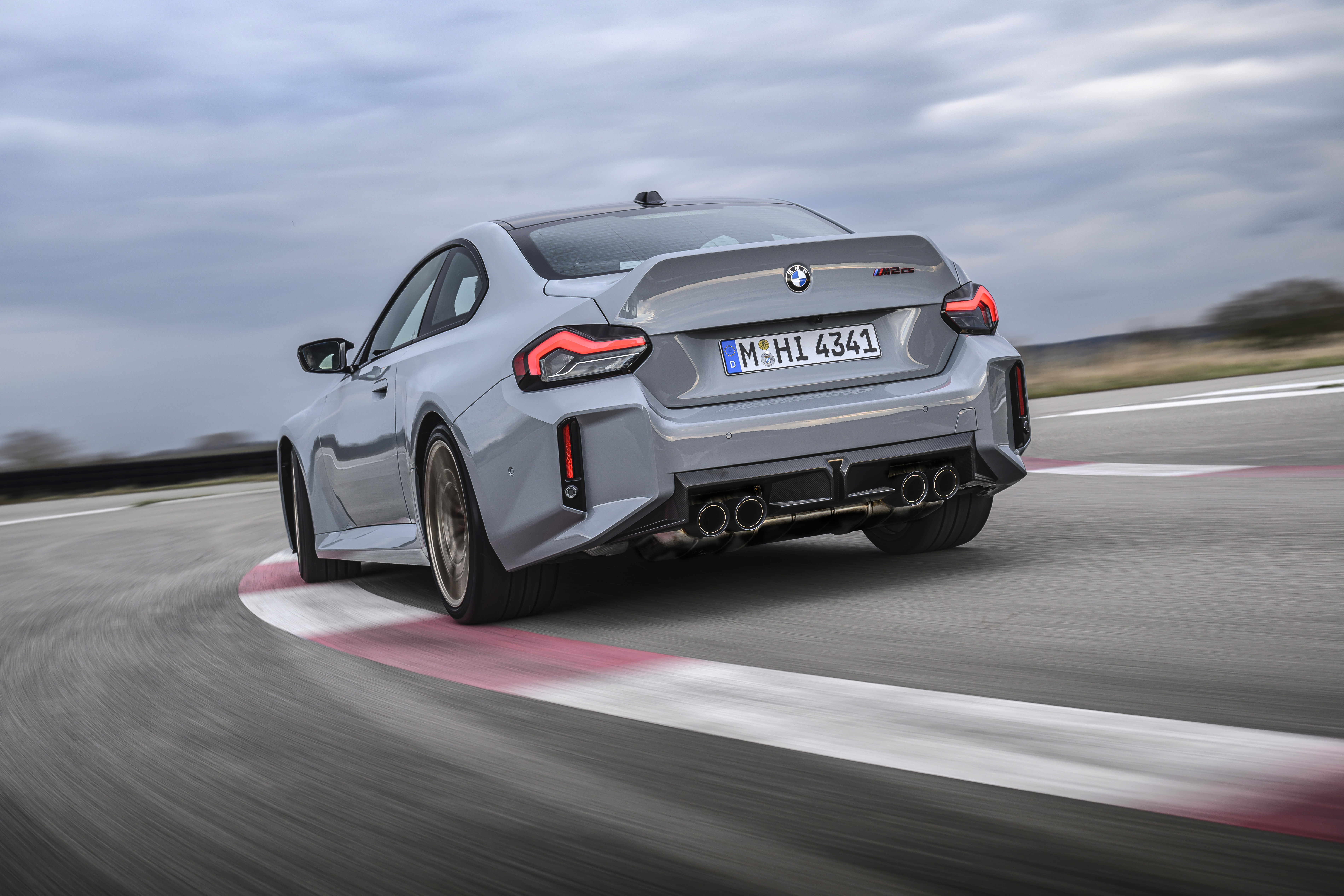 BMW M2 CS G87 — официальное фото 8