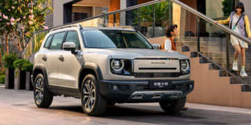 Гибридный Haval Big Dog HEV, вид спереди сбоку