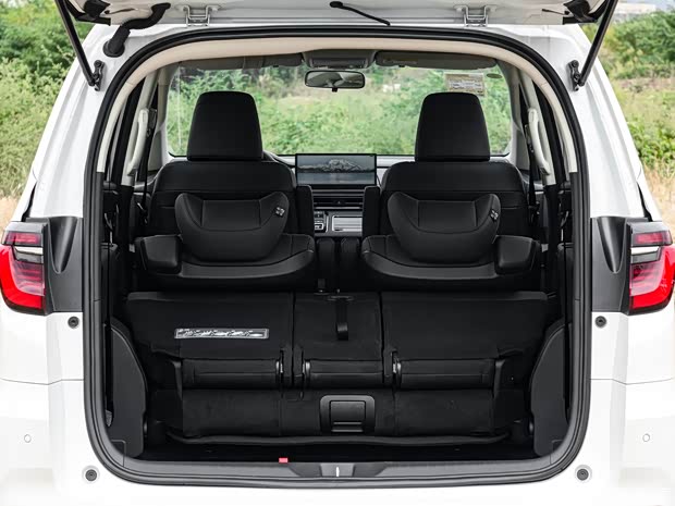 Honda Odyssey обновилась в Китае: японский минивэн с китайской пропиской, фото 13