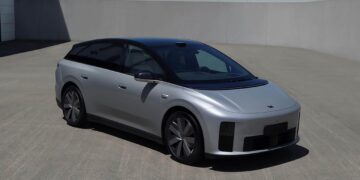 Электрический кроссовер Li Auto i6