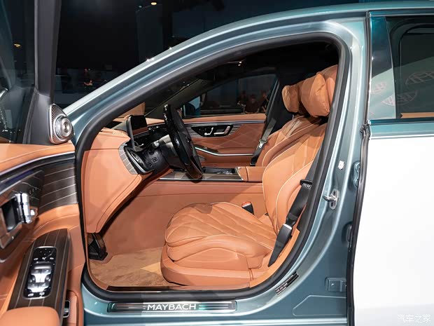 В Китае представили обновлённый Mercedes-Maybach S-Class: что изменилось, фото 9