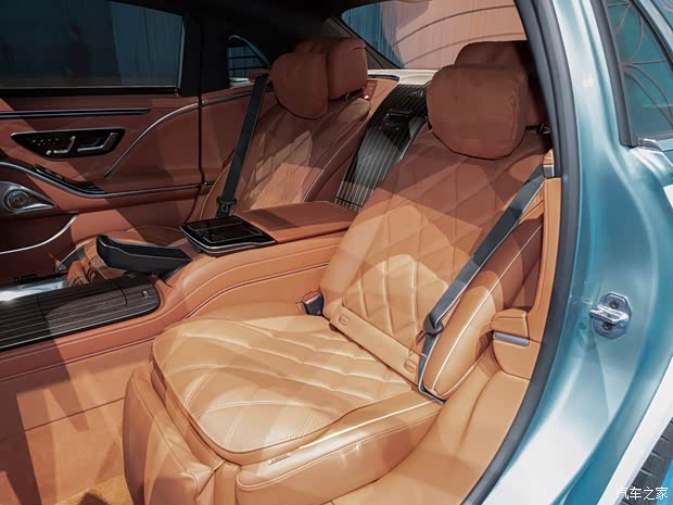 В Китае представили обновлённый Mercedes-Maybach S-Class: что изменилось, фото 18